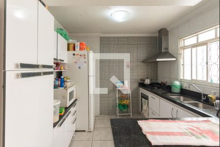 Casa à venda com 280m², 3 quartos e 2 vagas Casa à venda com 280m², 3 quartos e 2 vagasCozinha