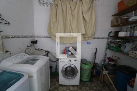 Casa à venda com 550m², 3 quartos e 6 vagasÁrea de Serviço