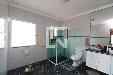 Casa à venda com 550m², 3 quartos e 6 vagasQuarto 1 Banheiro