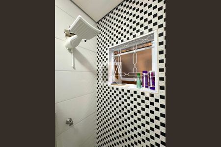 Casa à venda com 76m², 2 quartos e 2 vagas Casa à venda com 76m², 2 quartos e 2 vagasBanheiro Social