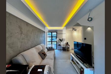Casa de condomínio à venda com 105m², 1 quarto e 1 vaga Casa de condomínio à venda com 105m², 1 quarto e 1 vagaSala de Tv