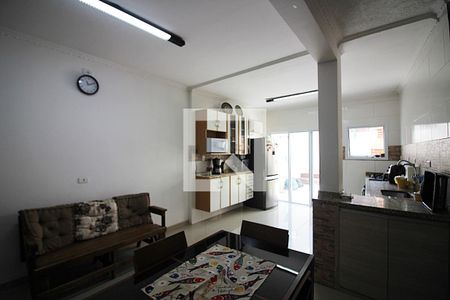 Casa à venda com 169m², 3 quartos e 2 vagasCopa e Cozinha 