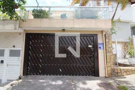 Casa à venda com 169m², 3 quartos e 2 vagasFachada 