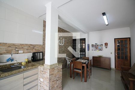 Casa à venda com 169m², 3 quartos e 2 vagasCopa e Cozinha 