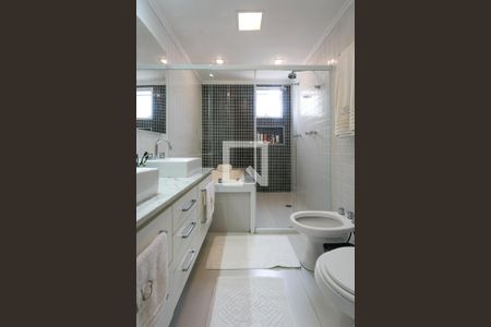 Apartamento à venda com 197m², 4 quartos e 3 vagas Apartamento à venda com 197m², 4 quartos e 3 vagasBanheiro da Suíte 3