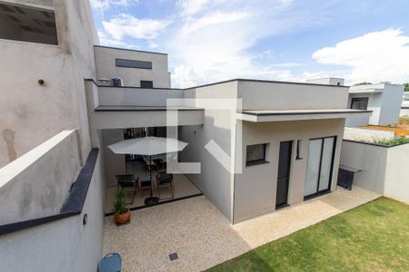 Casa de condomínio à venda com 160m², 3 quartos e 4 vagas Casa de condomínio à venda com 160m², 3 quartos e 4 vagasÁrea Externa