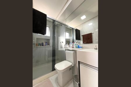 Apartamento à venda com 64m², 1 quarto e 1 vaga Apartamento à venda com 64m², 1 quarto e 1 vagaBanheiro da Suíte
