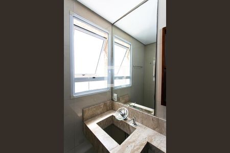 Apartamento para alugar com 46m², 2 quartos e 1 vaga Apartamento para alugar com 46m², 2 quartos e 1 vagaBanheiro