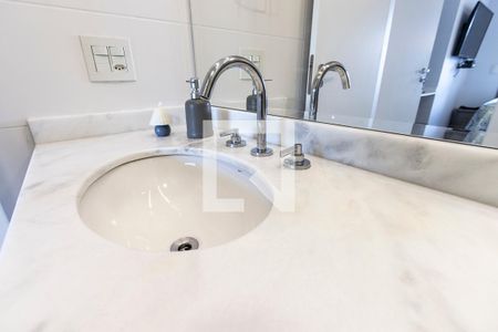 Apartamento à venda com 69m², 2 quartos e 1 vaga Apartamento à venda com 69m², 2 quartos e 1 vagaBanheiro 2
