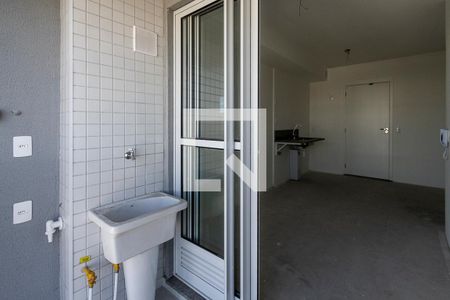 Apartamento à venda com 41m², 2 quartos e 1 vaga Apartamento à venda com 41m², 2 quartos e 1 vagaVaranda e Área de Serviço