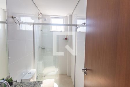 Apartamento à venda com 70m², 3 quartos e 2 vagas Apartamento à venda com 70m², 3 quartos e 2 vagasBanheiro Social