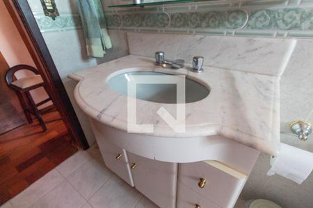 Casa à venda com 250m², 5 quartos e 5 vagas Casa à venda com 250m², 5 quartos e 5 vagasBanheiro da Suíte 2