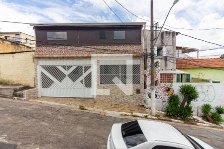 Casa à venda com 100m², 4 quartos e 1 vaga Casa à venda com 100m², 4 quartos e 1 vagaVista