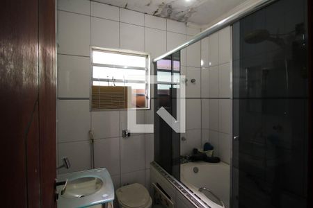 Casa à venda com 250m², 2 quartos e 3 vagasBanheiro
