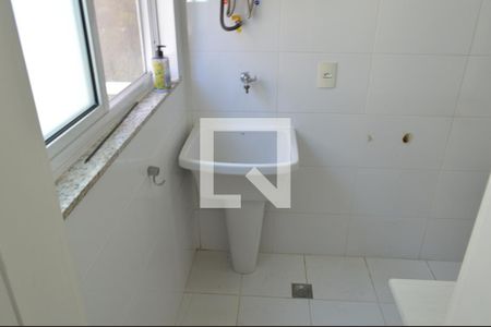 Apartamento à venda com 79m², 3 quartos e 1 vagaÁrea de Serviço