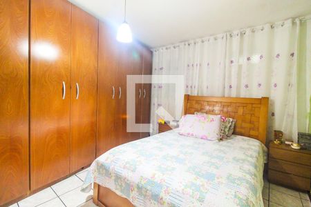 Casa à venda com 112m², 4 quartos e 3 vagas Casa à venda com 112m², 4 quartos e 3 vagasQuarto 1