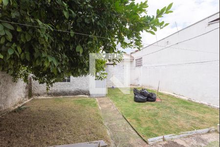 Casa à venda com 133m², 3 quartos e 3 vagas Casa à venda com 133m², 3 quartos e 3 vagasQuintal