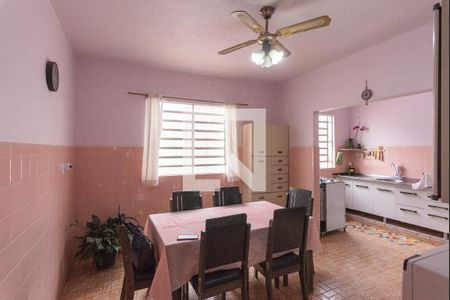 Casa à venda com 133m², 3 quartos e 3 vagas Casa à venda com 133m², 3 quartos e 3 vagasCozinha