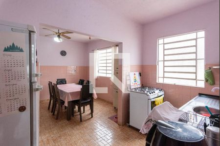 Casa à venda com 133m², 3 quartos e 3 vagas Casa à venda com 133m², 3 quartos e 3 vagasCozinha