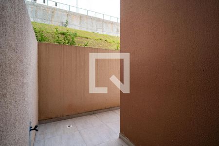 Apartamento para alugar com 68m², 2 quartos e 1 vagaÁrea de Serviço