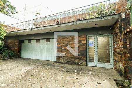 Casa à venda com 337m², 3 quartos e 4 vagasFachada