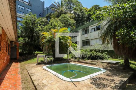 Casa à venda com 337m², 3 quartos e 4 vagasPiscina
