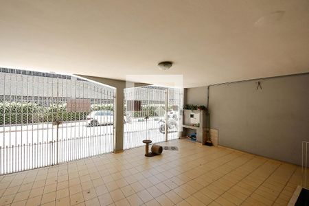 Casa à venda com 317m², 4 quartos e 2 vagas Casa à venda com 317m², 4 quartos e 2 vagasGaragem