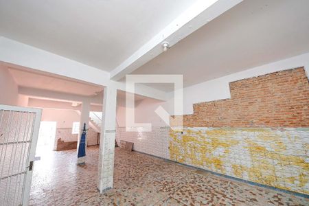 Casa à venda com 317m², 4 quartos e 2 vagas Casa à venda com 317m², 4 quartos e 2 vagasSalão