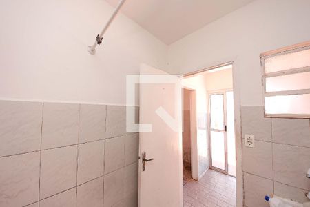 Casa à venda com 317m², 4 quartos e 2 vagas Casa à venda com 317m², 4 quartos e 2 vagasBanheiro de Serviço