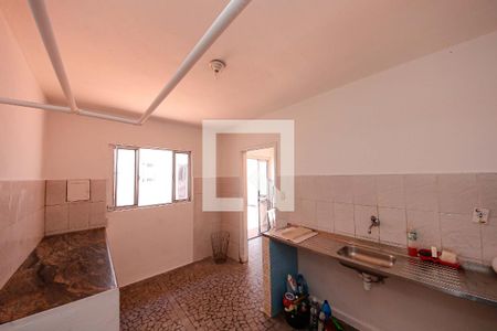 Casa à venda com 317m², 4 quartos e 2 vagas Casa à venda com 317m², 4 quartos e 2 vagasEdícula
