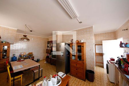 Casa à venda com 317m², 4 quartos e 2 vagas Casa à venda com 317m², 4 quartos e 2 vagasCozinha