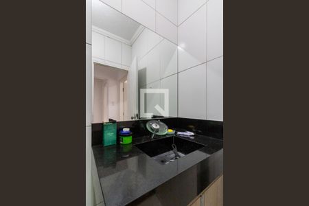 Casa à venda com 152m², 4 quartos e 3 vagasBanheiro 