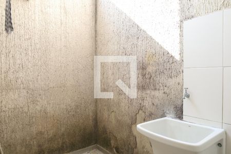 Casa para alugar com 60m², 2 quartos e 1 vagaÁrea de Serviço