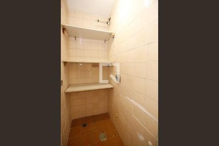 Apartamento à venda com 70m², 2 quartos e 2 vagasBanheiro de serviço