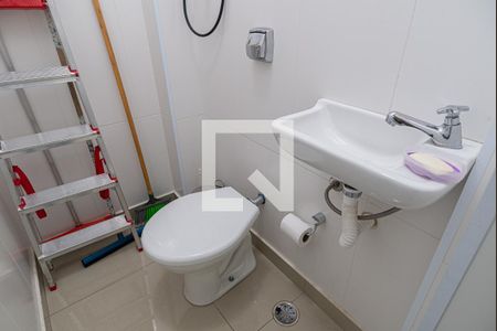 Apartamento à venda com 180m², 3 quartos e 1 vaga Apartamento à venda com 180m², 3 quartos e 1 vagaBanheiro de Serviço