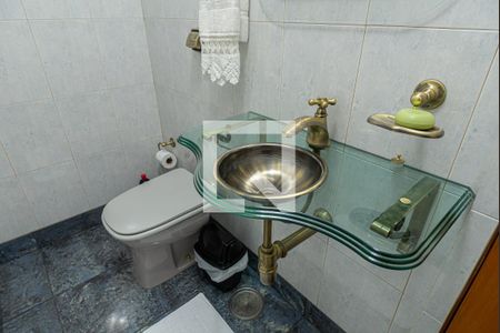 Apartamento à venda com 180m², 3 quartos e 1 vaga Apartamento à venda com 180m², 3 quartos e 1 vagaLavabo