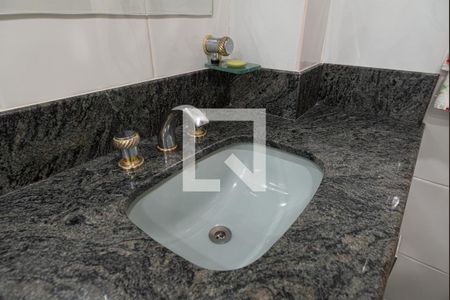 Apartamento à venda com 180m², 3 quartos e 1 vaga Apartamento à venda com 180m², 3 quartos e 1 vagaBanheiro da Suíte