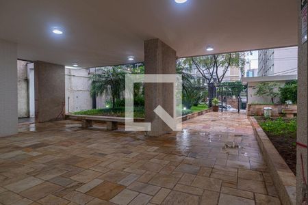 Apartamento à venda com 180m², 3 quartos e 1 vaga Apartamento à venda com 180m², 3 quartos e 1 vagaÁrea comum - Entrada do Edifício