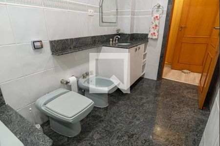 Apartamento à venda com 180m², 3 quartos e 1 vaga Apartamento à venda com 180m², 3 quartos e 1 vagaBanheiro da Suíte