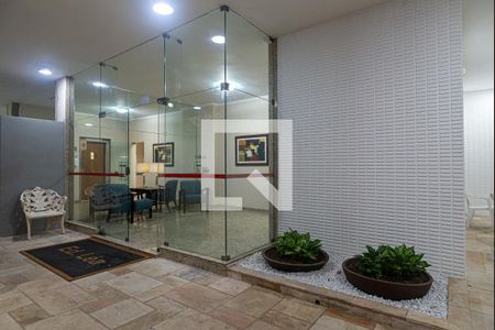 Apartamento à venda com 180m², 3 quartos e 1 vaga Apartamento à venda com 180m², 3 quartos e 1 vagaÁrea comum - Hall Social