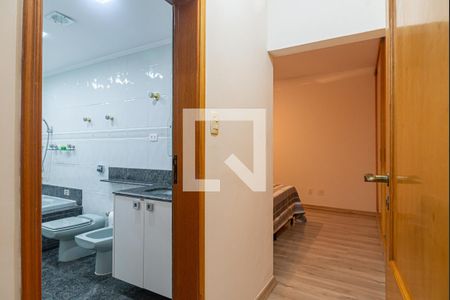 Apartamento à venda com 180m², 3 quartos e 1 vaga Apartamento à venda com 180m², 3 quartos e 1 vagaSuíte