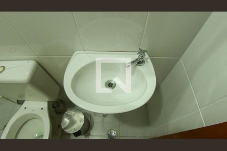 Apartamento à venda com 160m², 3 quartos e 3 vagas Apartamento à venda com 160m², 3 quartos e 3 vagasLavabo 2