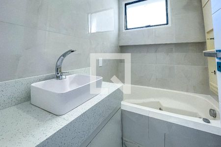 Apartamento à venda com 84m², 2 quartos e 2 vagas Apartamento à venda com 84m², 2 quartos e 2 vagasBanheiro da Suíte 2