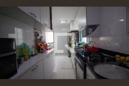 Casa de condomínio à venda com 280m², 5 quartos e 4 vagasCozinha e Área de Serviço