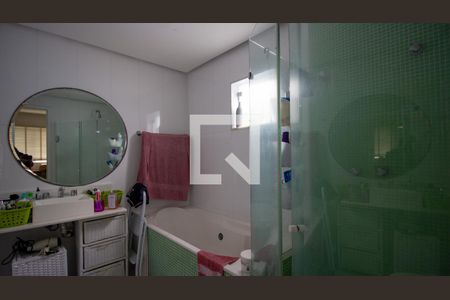 Casa de condomínio à venda com 280m², 5 quartos e 4 vagasBanheiro da Suíte 1