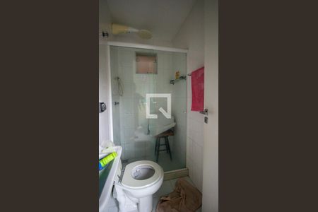 Casa de condomínio à venda com 280m², 5 quartos e 4 vagasBanheiro de Serviço