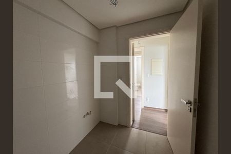 Apartamento à venda com 79m², 2 quartos e 1 vaga Apartamento à venda com 79m², 2 quartos e 1 vagaBanheiro
