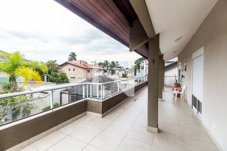 Casa de condomínio à venda com 849m², 4 quartos e 6 vagas Casa de condomínio à venda com 849m², 4 quartos e 6 vagasVaranda da Suíte 1