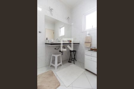 Casa de condomínio à venda com 849m², 4 quartos e 6 vagas Casa de condomínio à venda com 849m², 4 quartos e 6 vagasBanheiro da Suíte 4