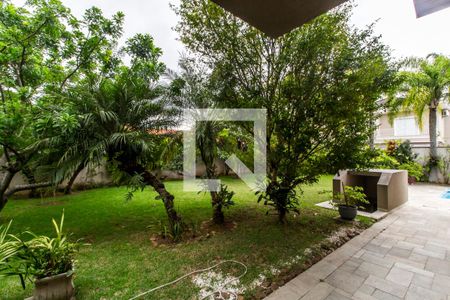 Casa de condomínio à venda com 849m², 4 quartos e 6 vagas Casa de condomínio à venda com 849m², 4 quartos e 6 vagasVista da Área de Serviço